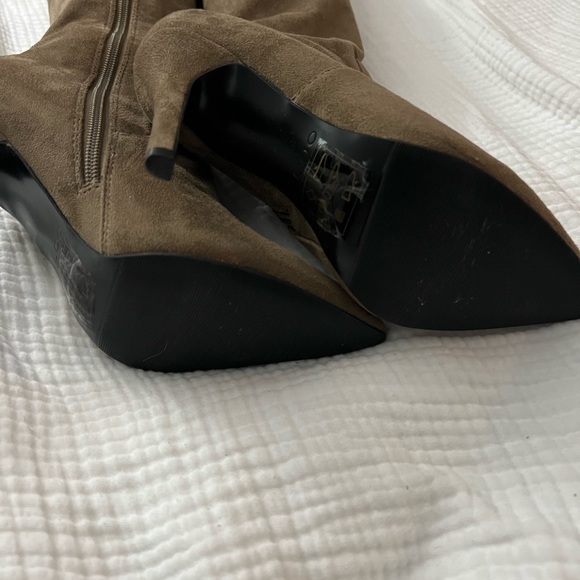 Aldo thigh high boots. - Picture 2 of 3